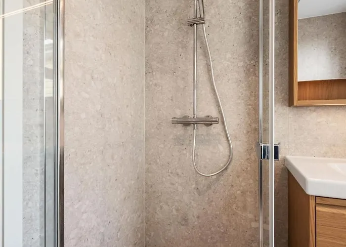 아파트 Renovated In Area